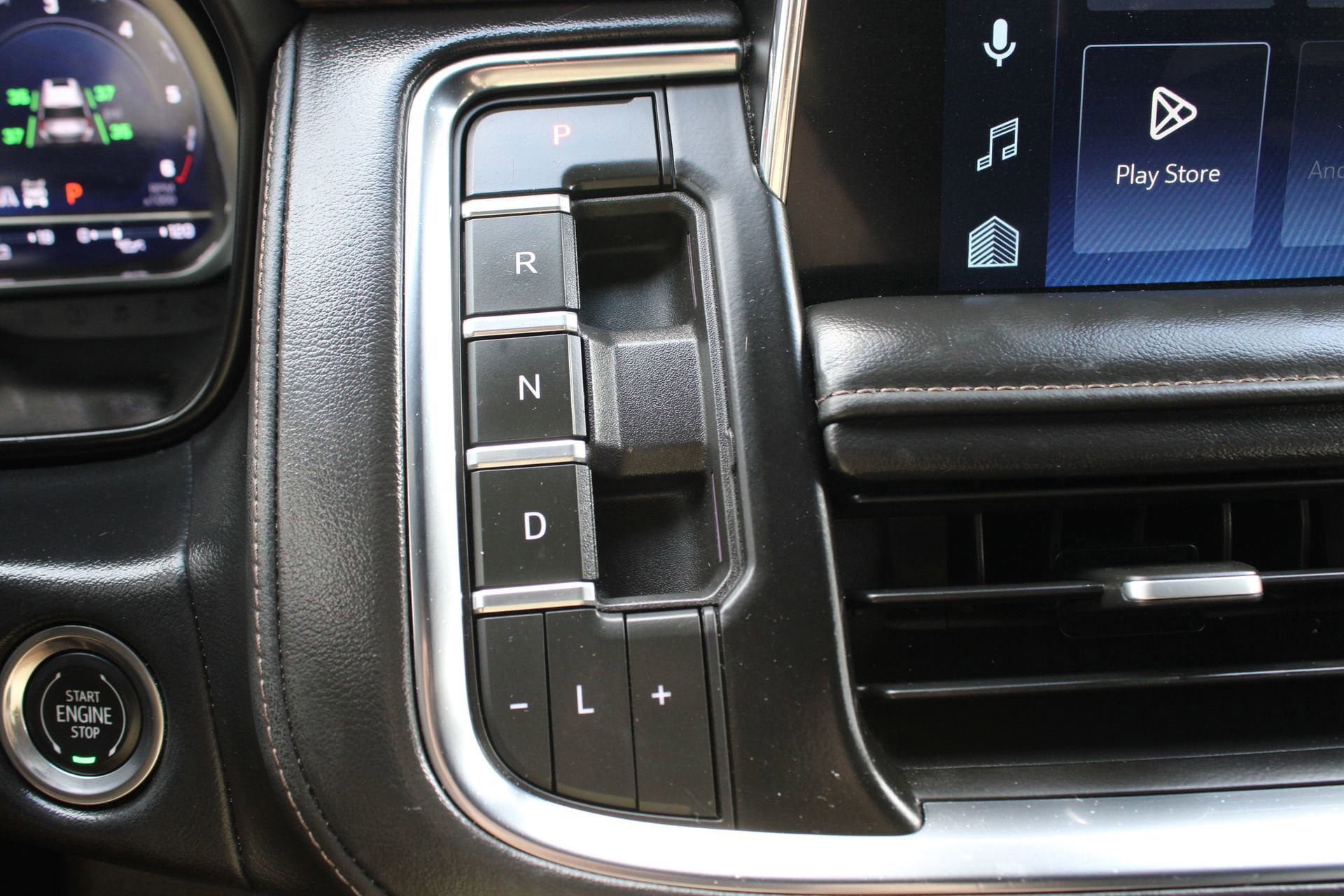 Used 2023 Chevrolet Suburban High Country AWD/4WD image 43