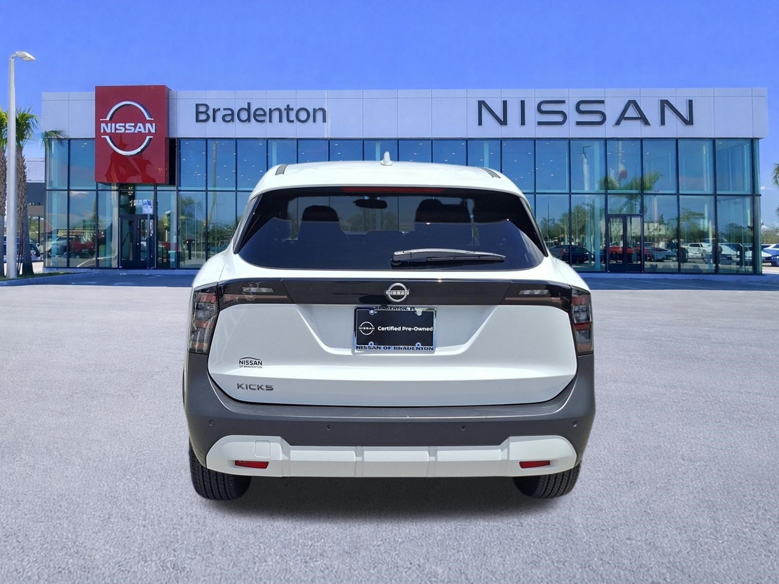 Certified 2025 Nissan Kicks SV FWD image 6