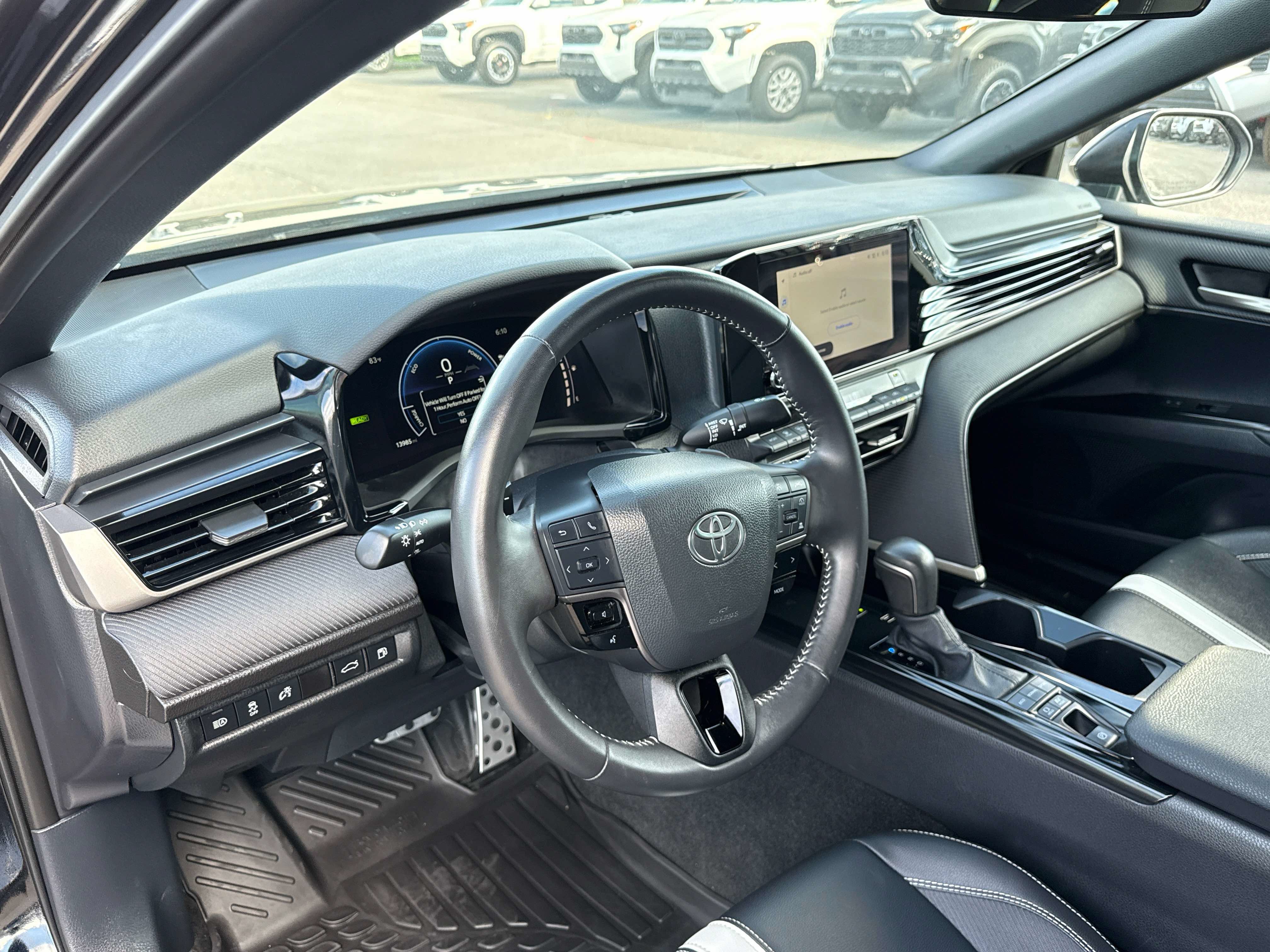 Used 2025 Toyota Camry SE FWD image 10