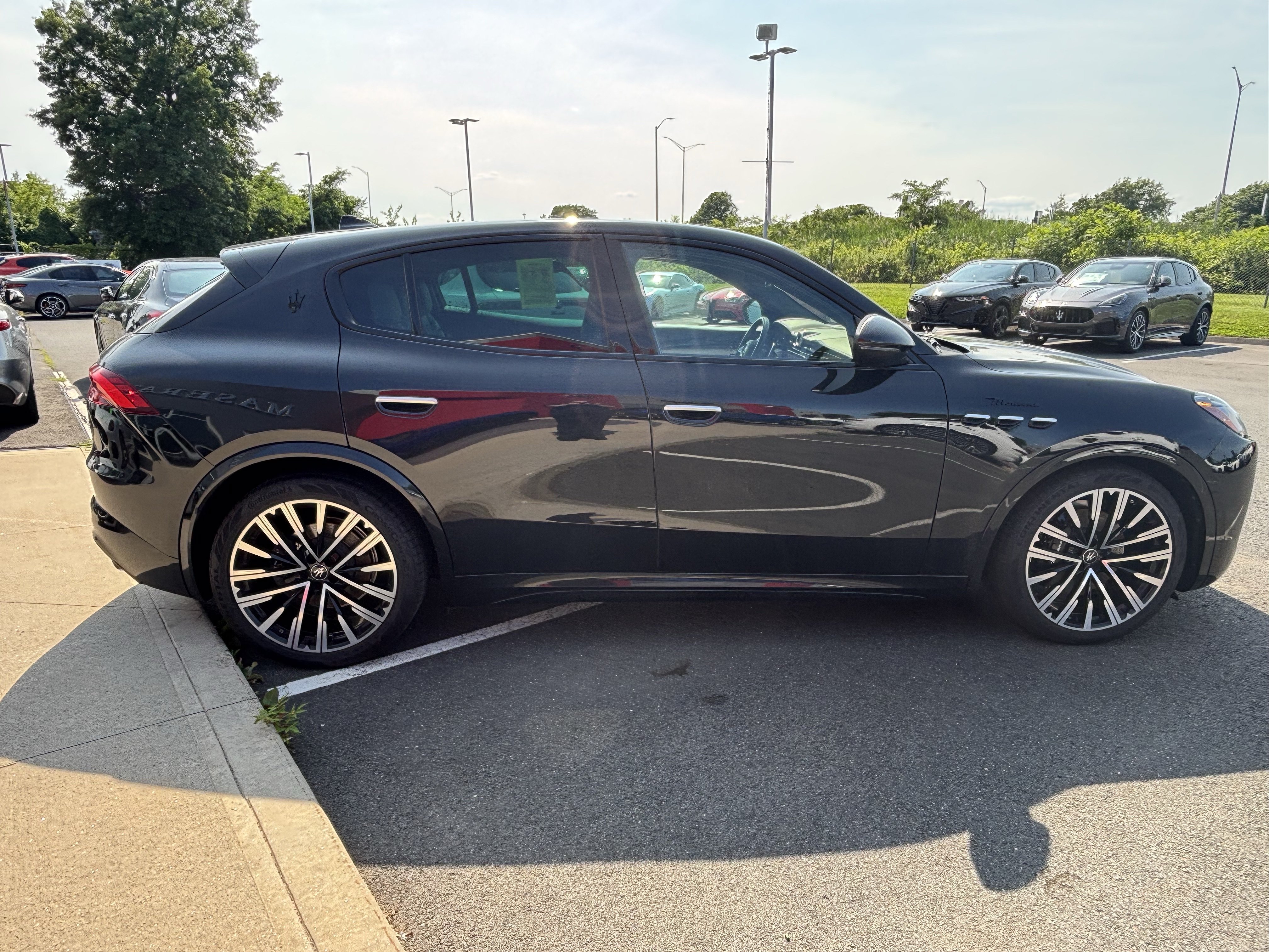 Used 2023 Maserati Grecale Folgore AWD/4WD image 9