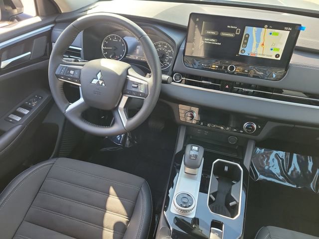 New 2025 Mitsubishi Outlander AWD image 14