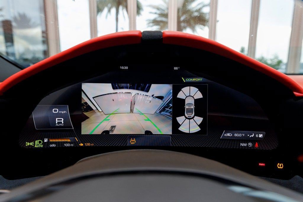 Used 2024 Ferrari Roma Spider RWD image 33