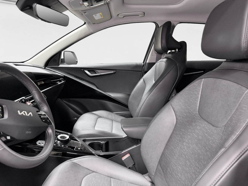 Used 2024 Kia Niro Wave w/ Wave Preserve Package FWD image 18