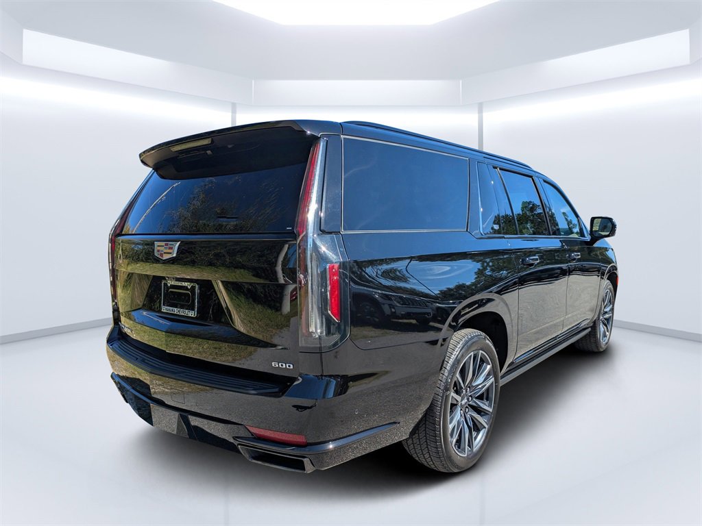 Used 2022 Cadillac Escalade ESV Sport Platinum image 3
