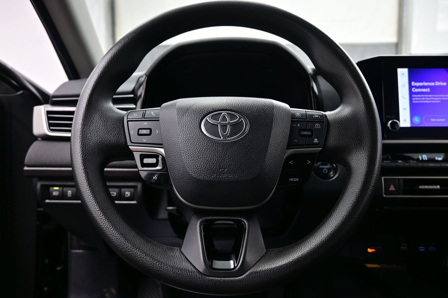 Used 2025 Toyota Camry LE FWD image 23