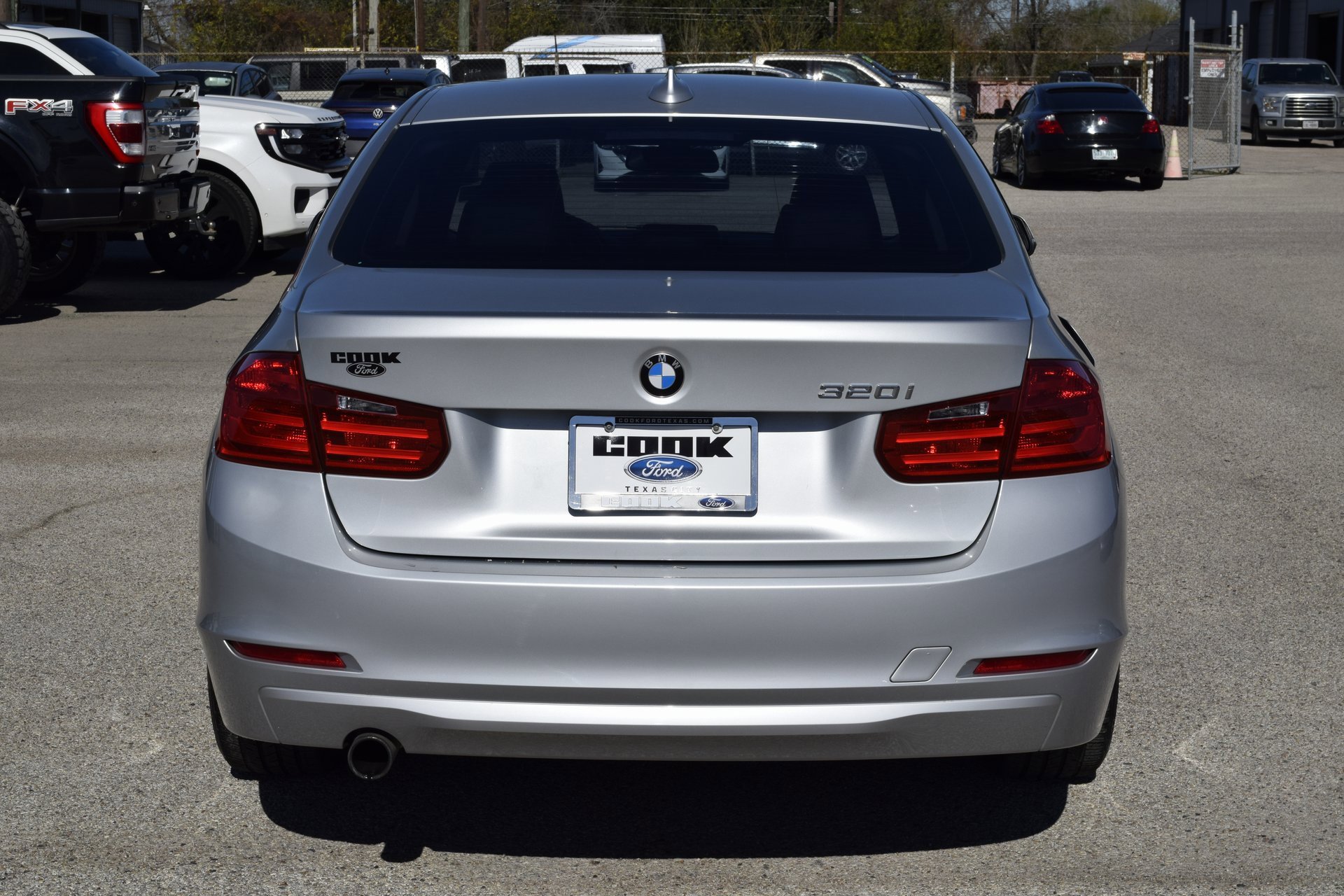 Used 2015 BMW 320i Sedan image 10