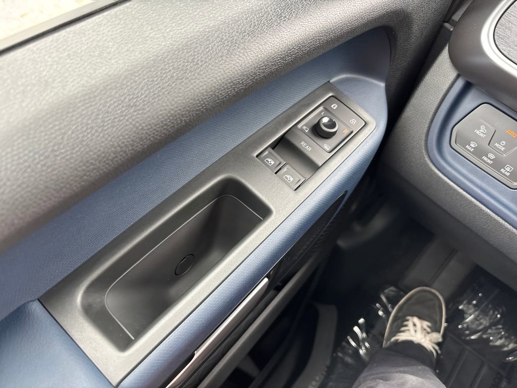 New 2025 Volkswagen ID. Buzz Pro S Plus AWD/4WD image 10
