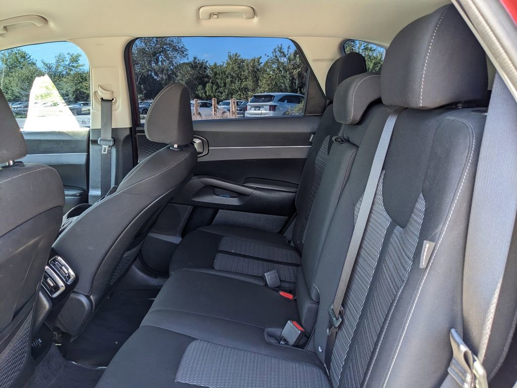 Certified 2025 Kia Sorento LX FWD image 19