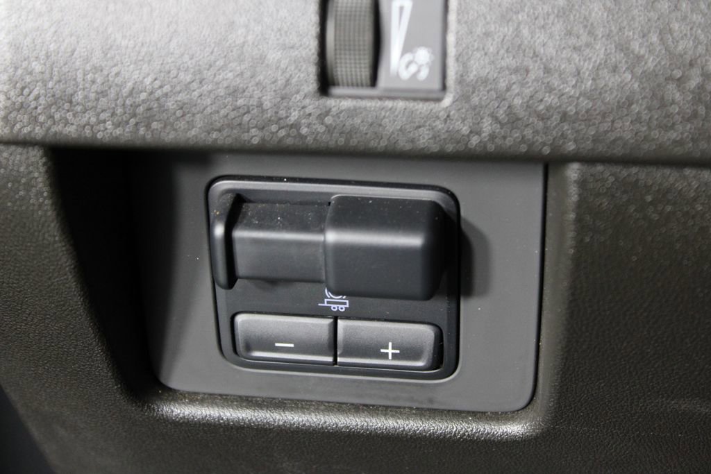 Used 2023 GMC Canyon Elevation w/ Convenience Package image 21