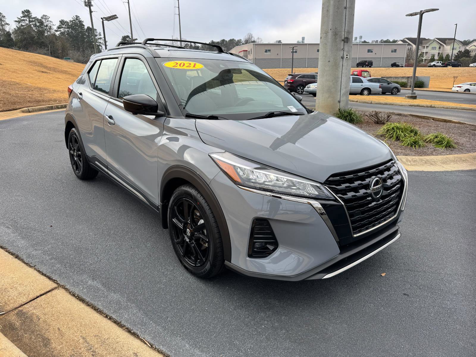 Used 2021 Nissan Kicks SR w/ SR Premium Package image 6