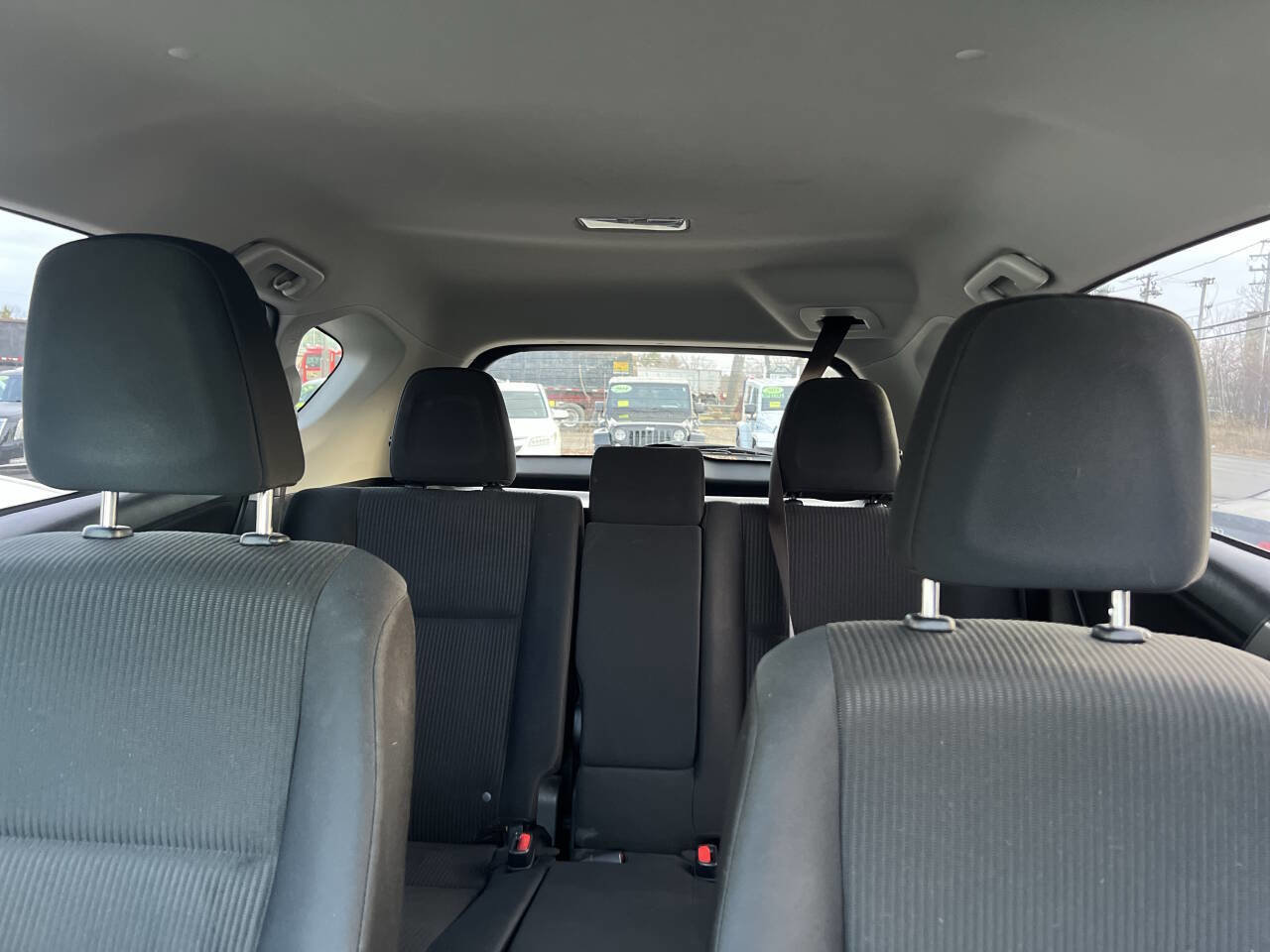 Used 2017 Toyota RAV4 LE image 29