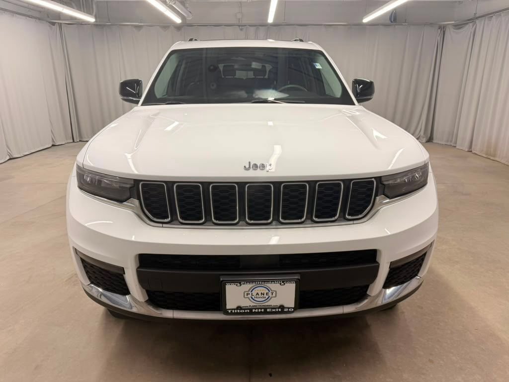 Used 2023 Jeep Grand Cherokee L Limited AWD/4WD image 4