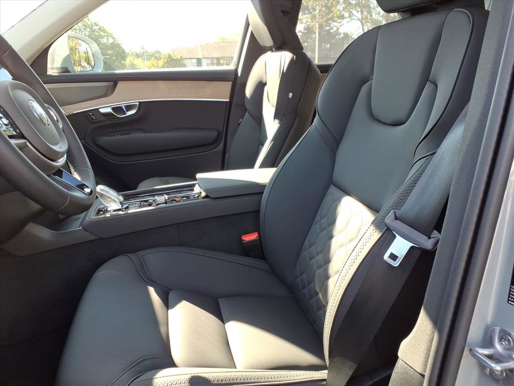 New 2026 Volvo XC90 B6 Plus w/ Protection Package Premier image 15