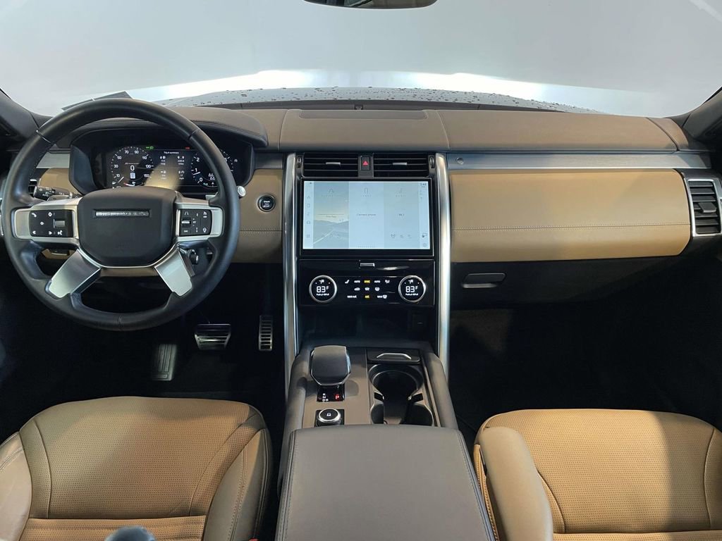 Used 2023 Land Rover Discovery S R-Dynamic image 24