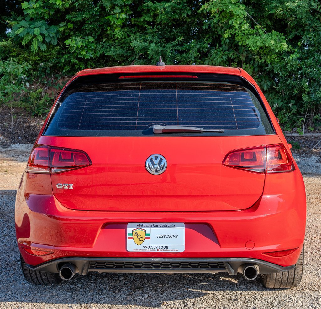 Used 2015 Volkswagen GTI SE FWD image 4
