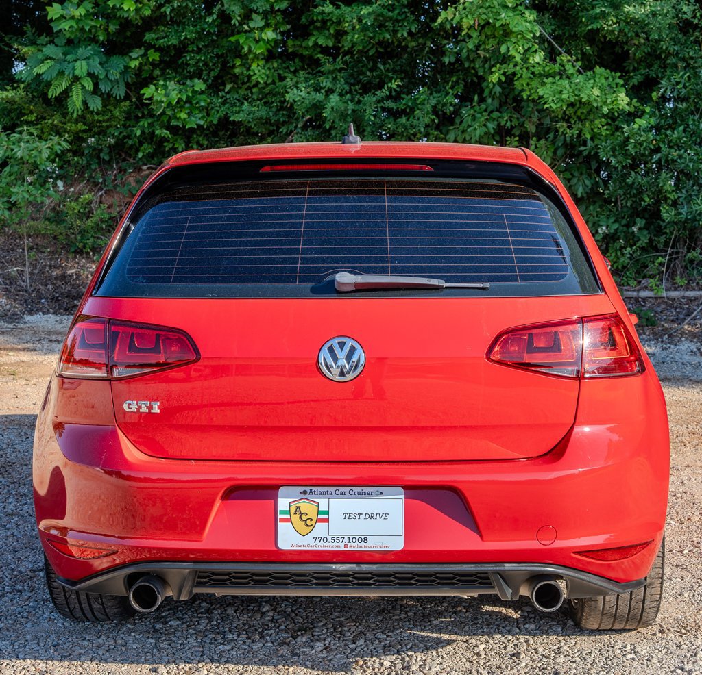Used 2015 Volkswagen GTI SE FWD image 4