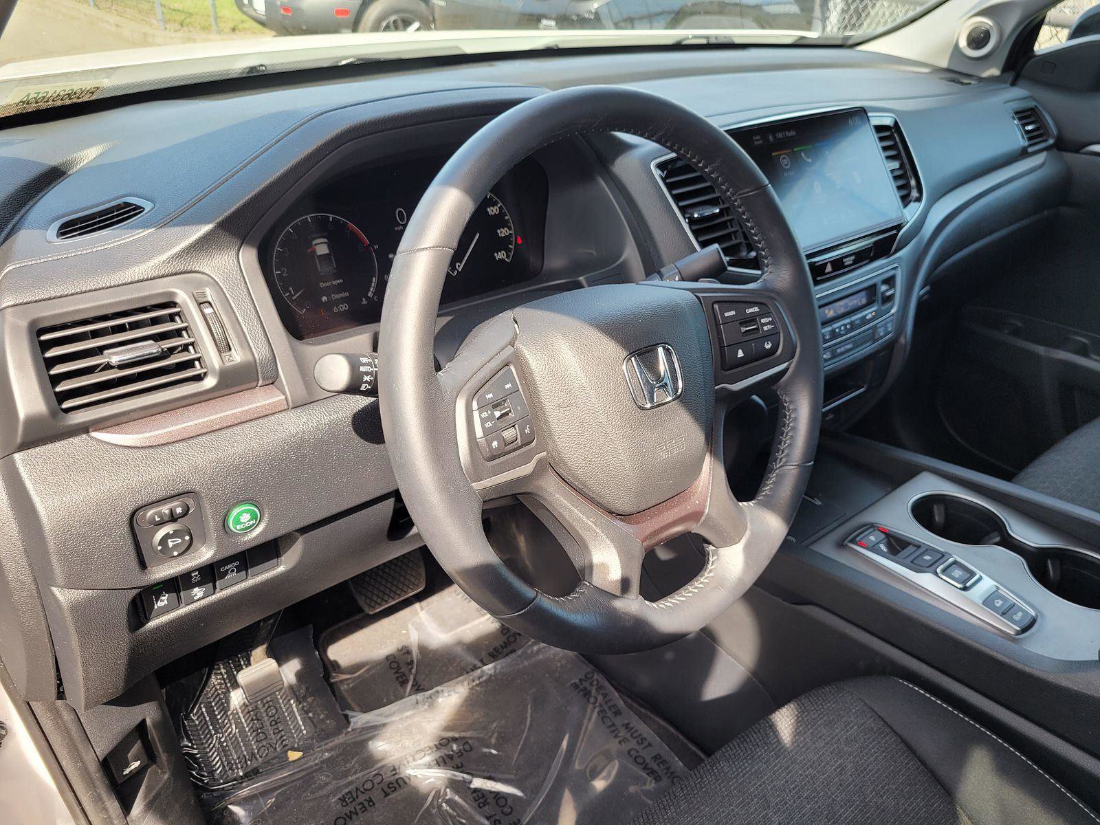 Used 2025 Honda Ridgeline Sport image 12