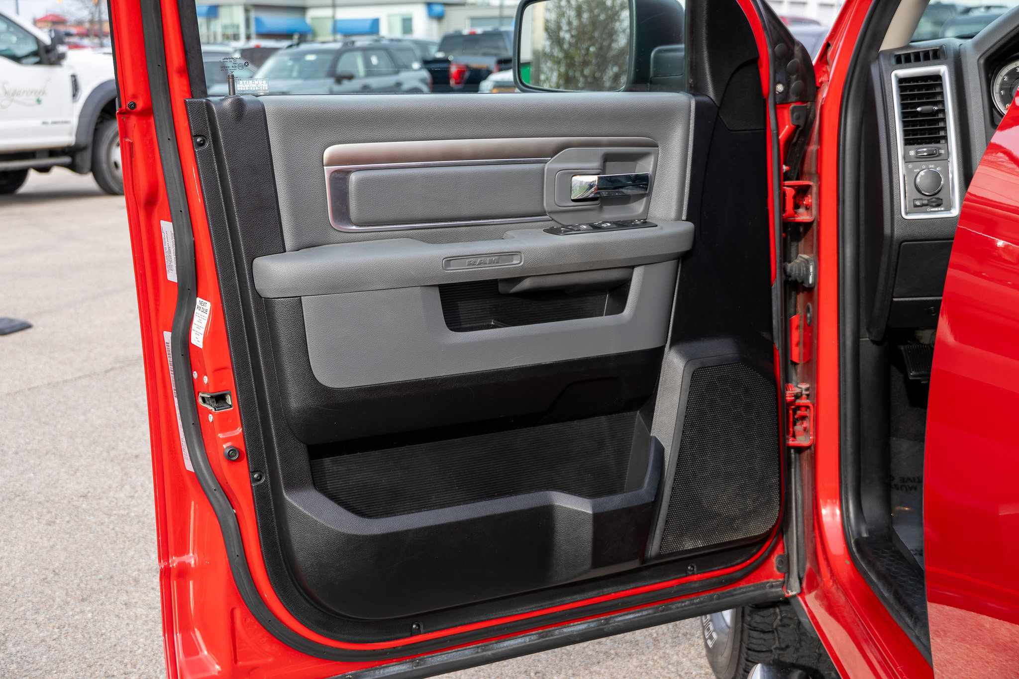 Used 2016 RAM 1500 Classic SLT image 10