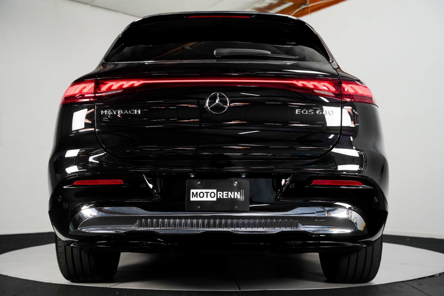 Used 2025 Mercedes-Benz Maybach EQS 680 4MATIC image 23