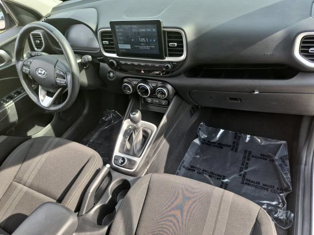 Used 2025 Hyundai Venue SEL FWD image 31