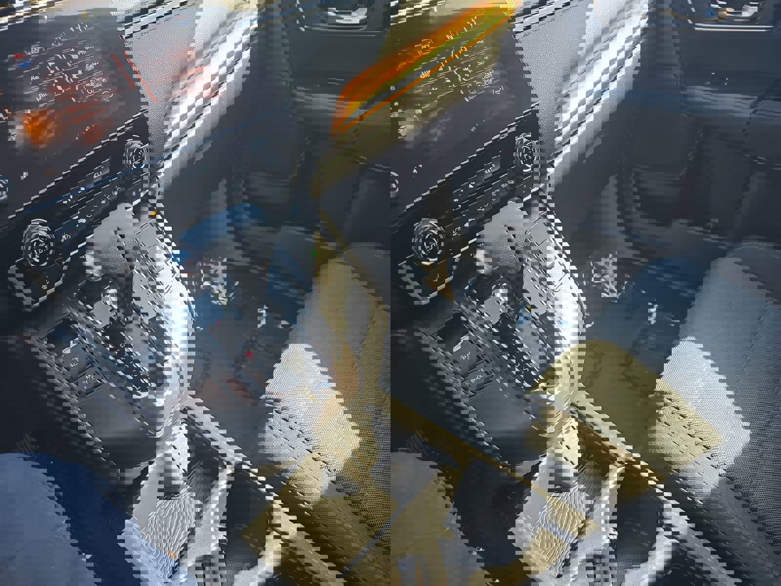 Used 2018 Honda CR-V EX image 26