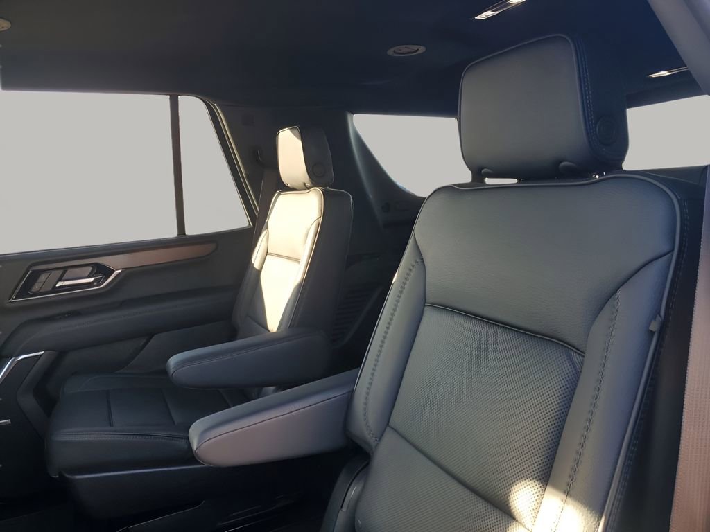 Used 2025 GMC Yukon Denali image 19