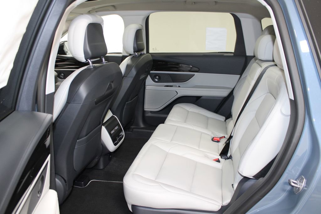 New 2026 Lincoln Nautilus Premier w/ Equipment Group 102A image 25