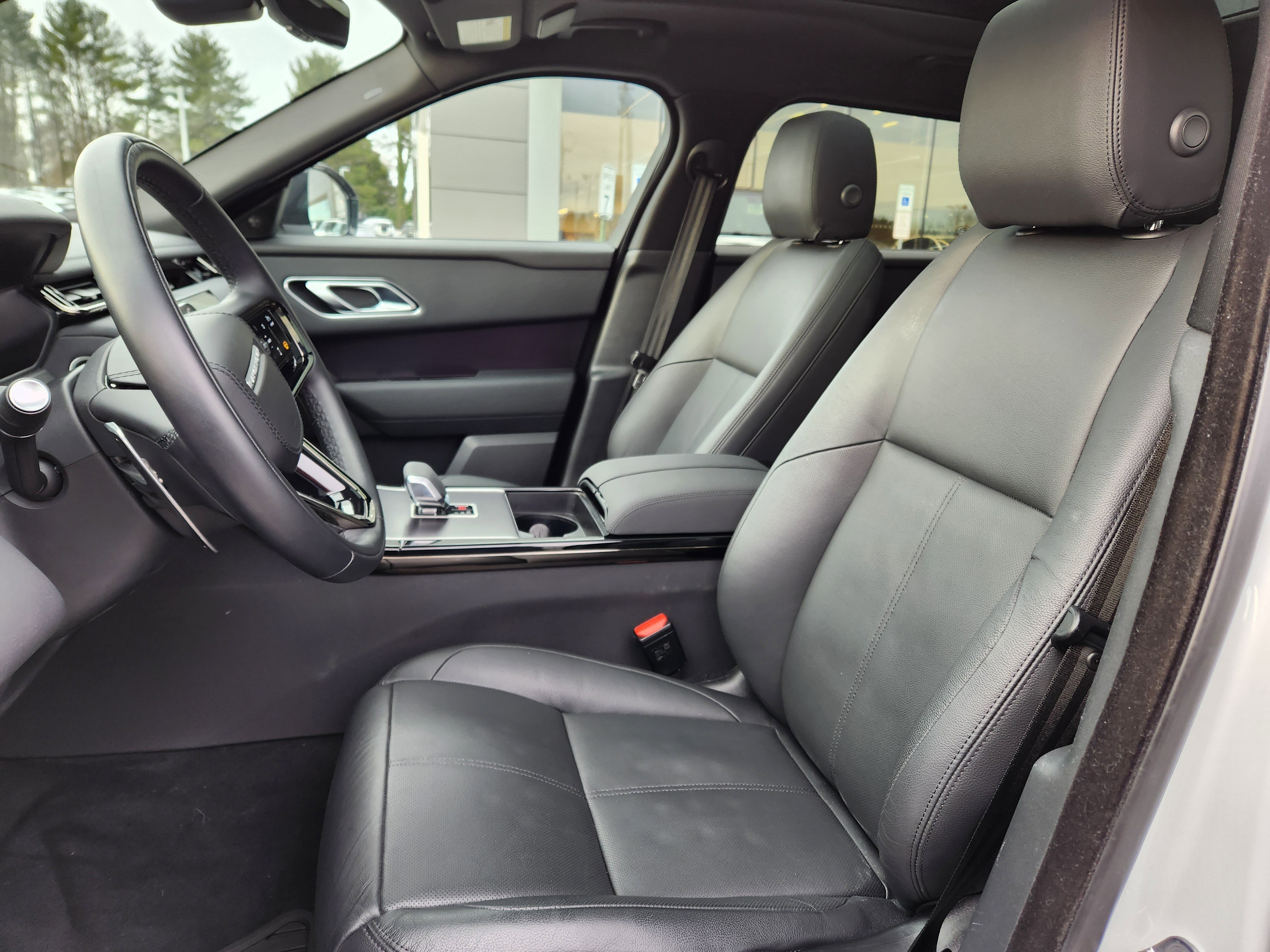 Certified 2026 Land Rover Range Rover Velar Dynamic SE image 10