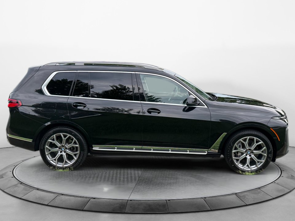 Used 2026 BMW X7 xDrive40i AWD/4WD image 8