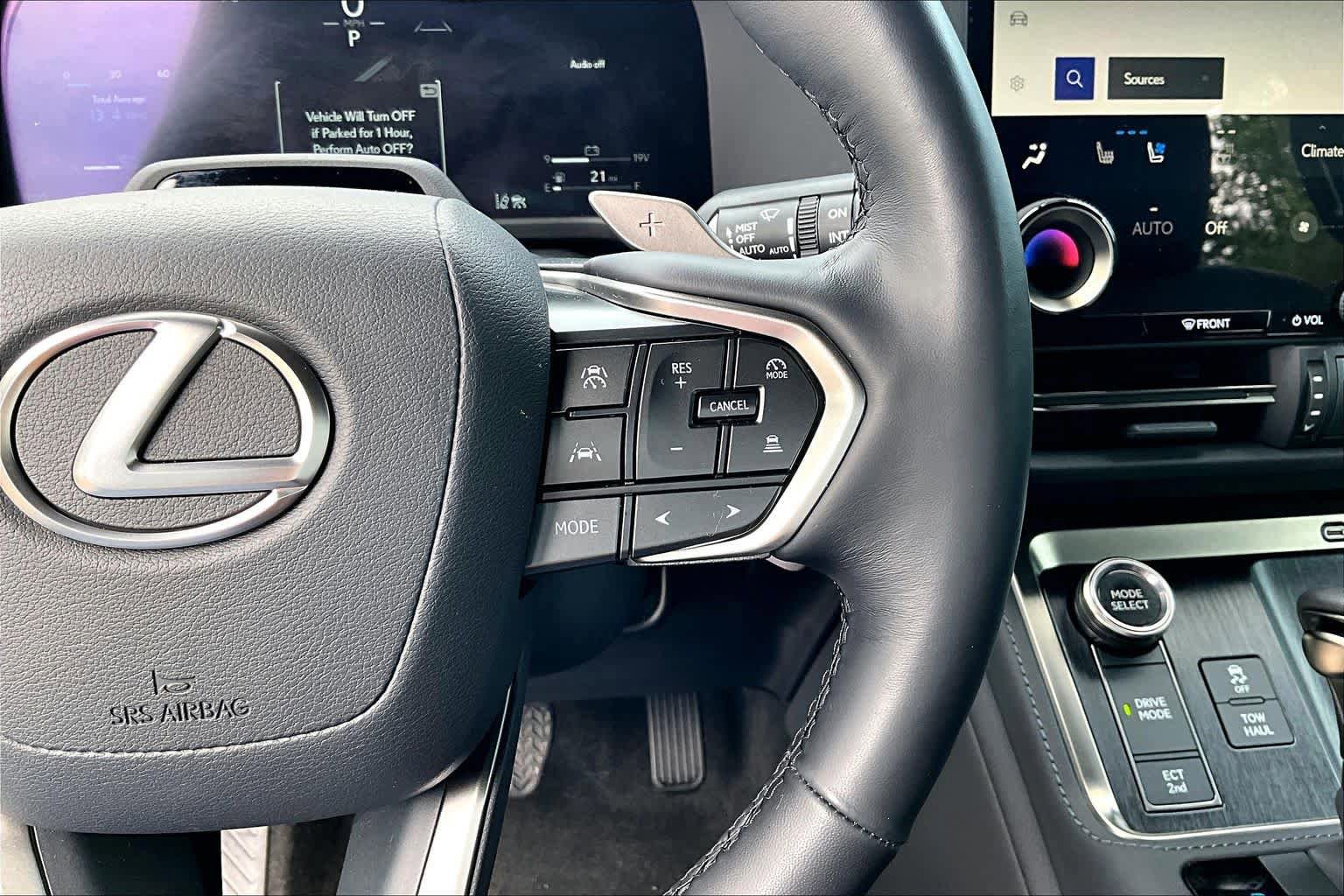 Used 2024 Lexus GX 550 w/ Cold Area Package AWD/4WD image 27