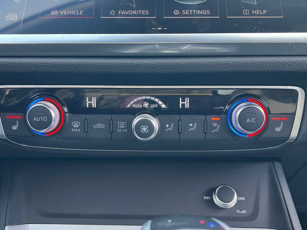 Used 2025 Audi Q3 2.0T Premium image 20