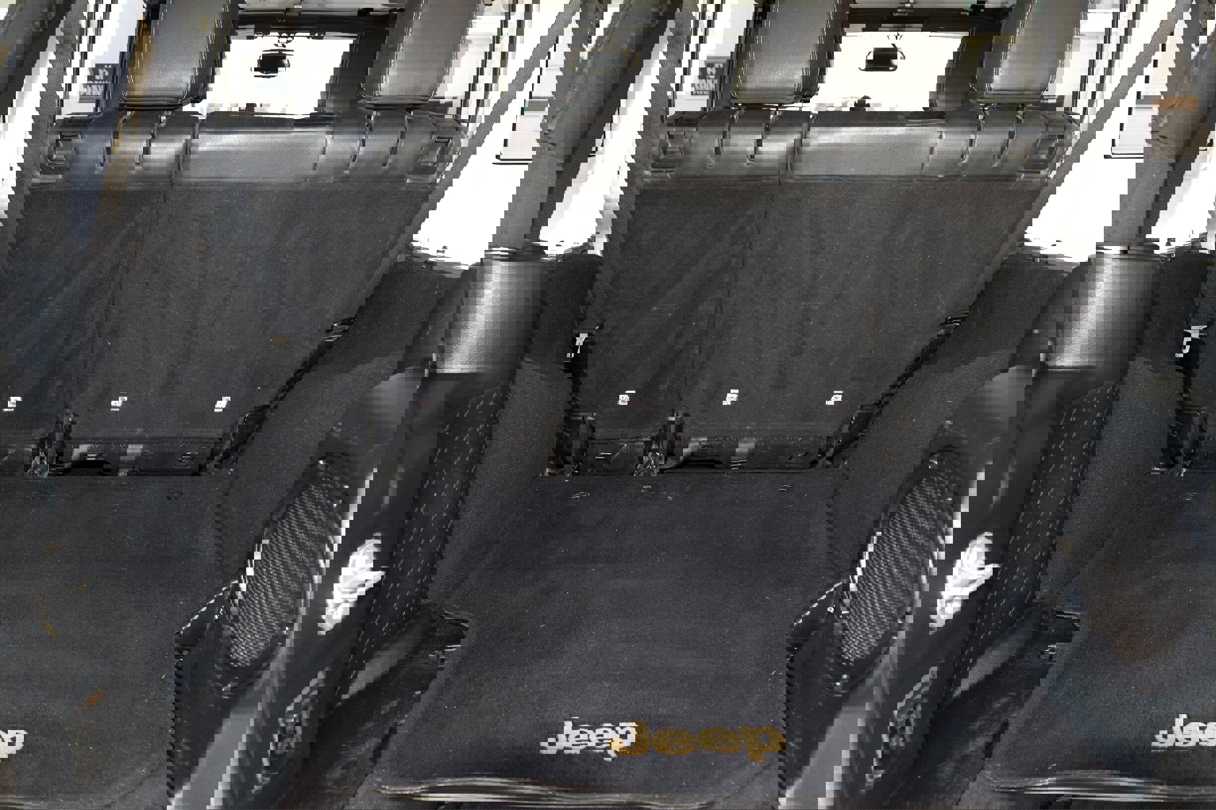 Used 2014 Jeep Wrangler Unlimited Sahara w/ Connectivity Group image 13