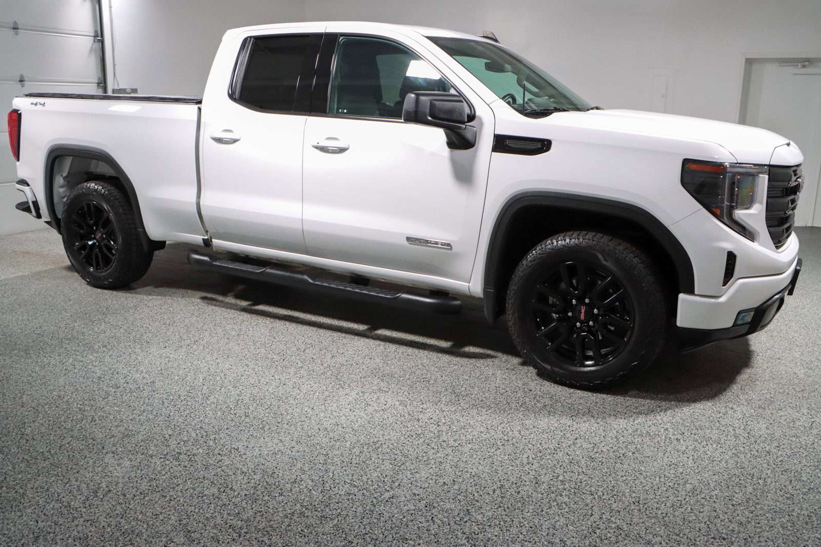 Used 2023 GMC Sierra 1500 Elevation image 6