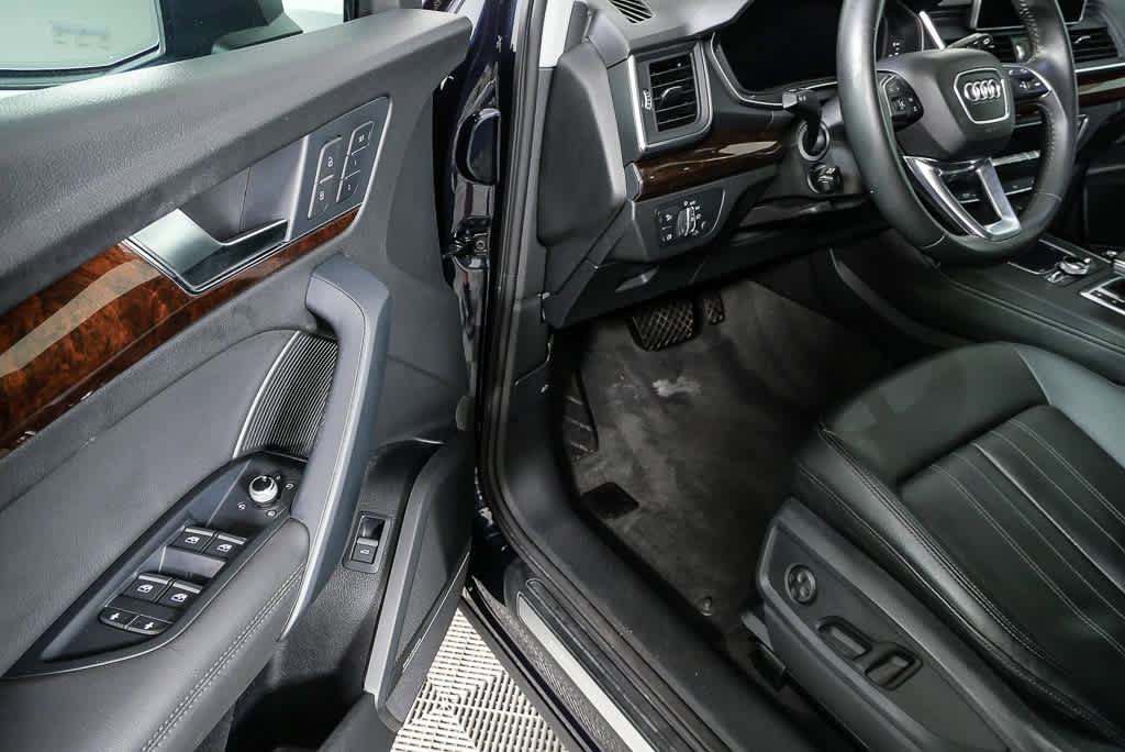 Used 2019 Audi Q5 2.0T Premium Plus w/ Premium Plus Package AWD/4WD image 8