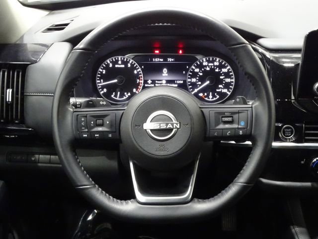 Used 2024 Nissan Pathfinder SV image 23