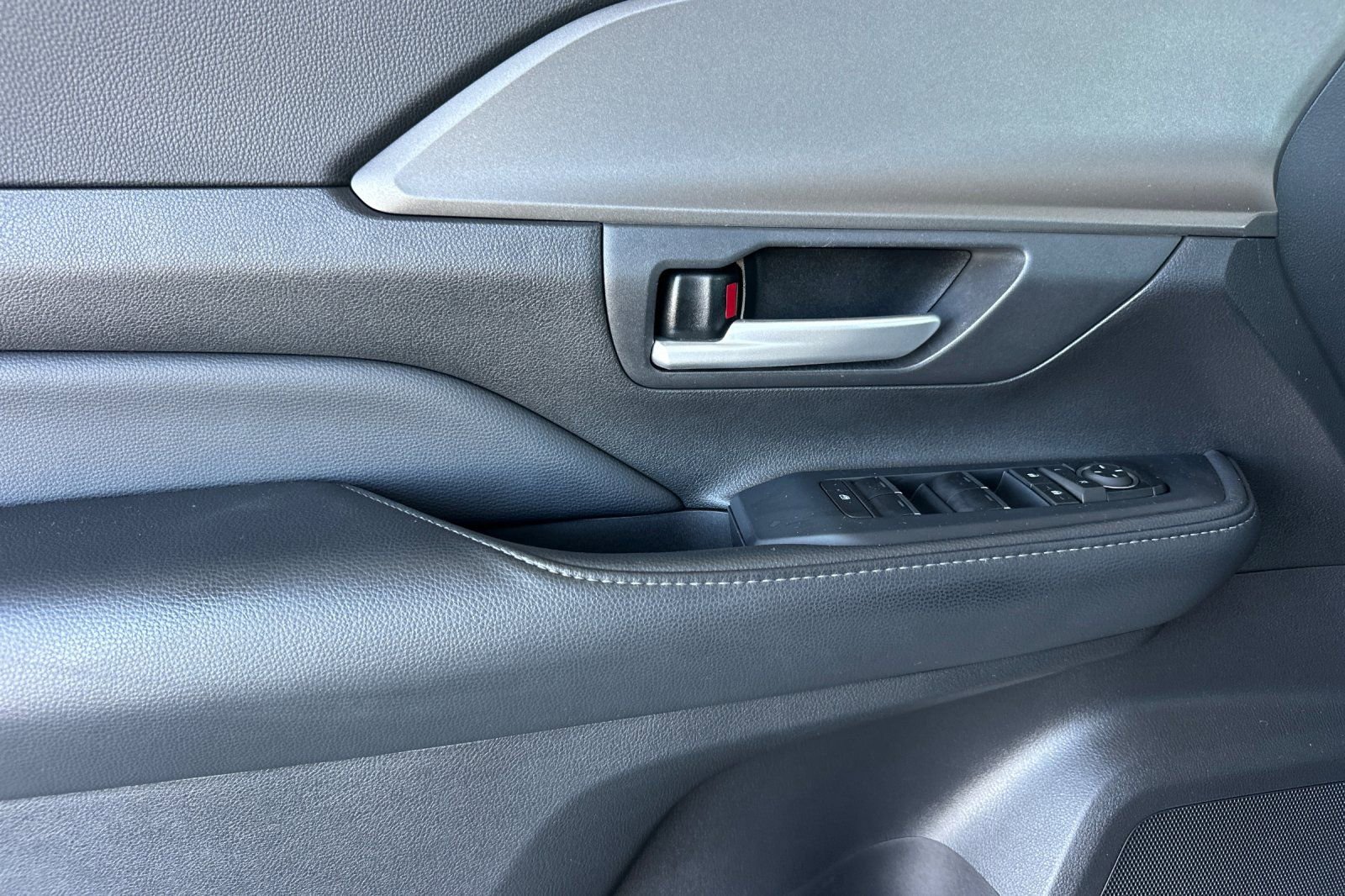 Certified 2024 Toyota Grand Highlander XLE image 13