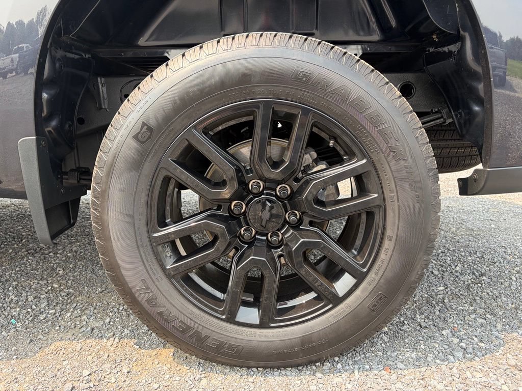 Used 2023 Chevrolet Silverado 1500 RST w/ LPO, Dark Essentials Package AWD/4WD image 16