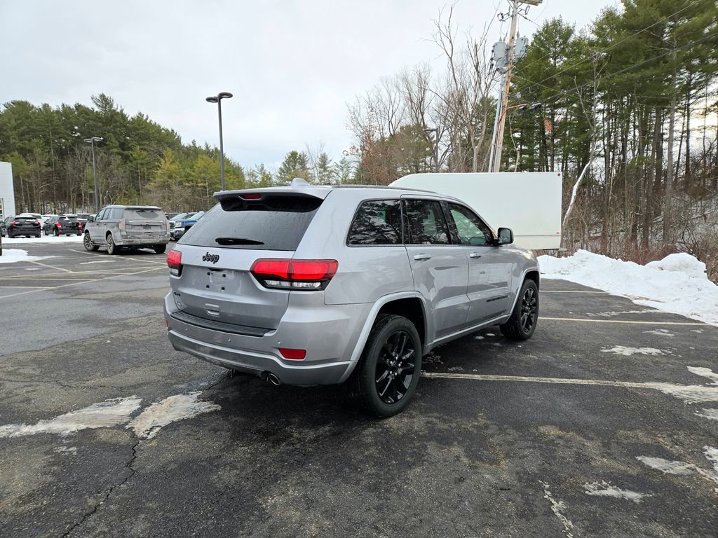 Used 2021 Jeep Grand Cherokee Laredo X image 5