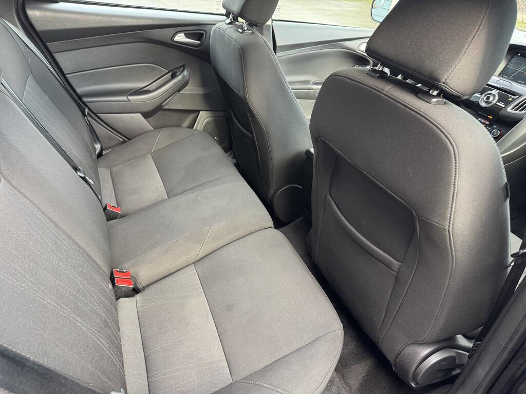 Used 2017 Ford Focus SEL image 22