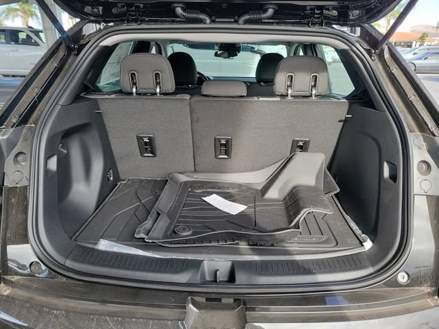 New 2027 Chevrolet Bolt LT w/ Comfort Package FWD image 20