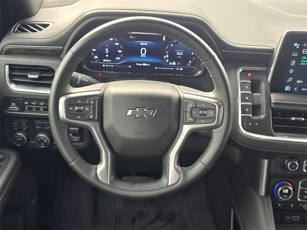 Used 2024 Chevrolet Tahoe Z71 w/ Luxury Package image 17