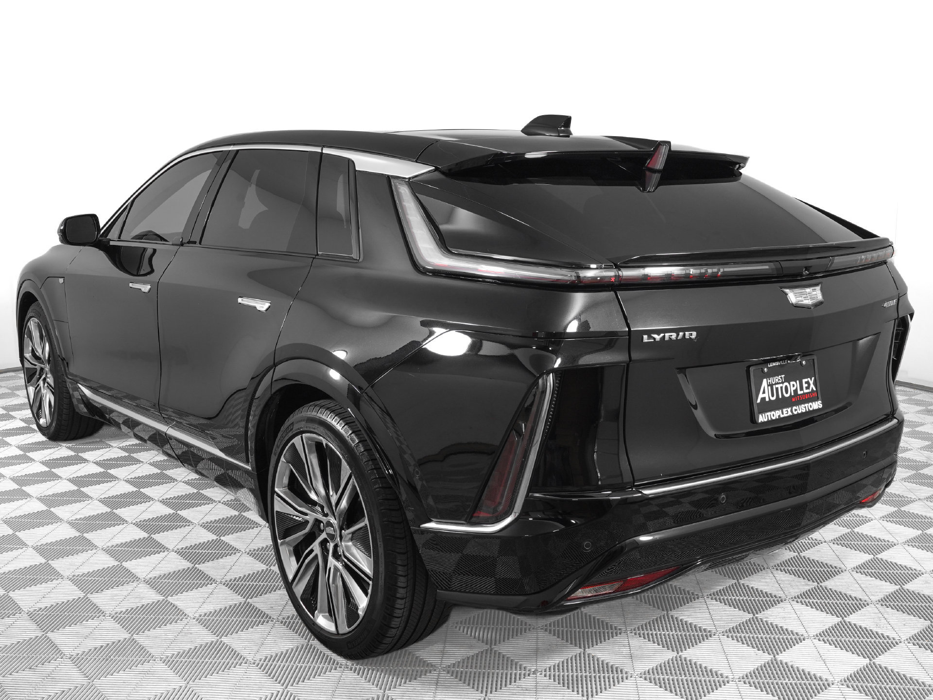 Used 2023 Cadillac Lyriq 2WD image 6