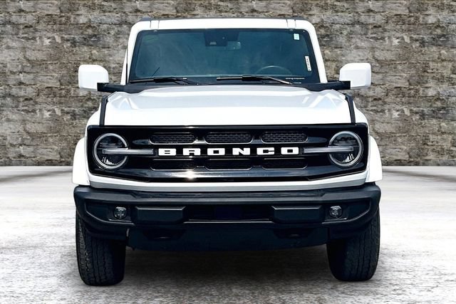 Used 2023 Ford Bronco Outer Banks AWD/4WD image 2