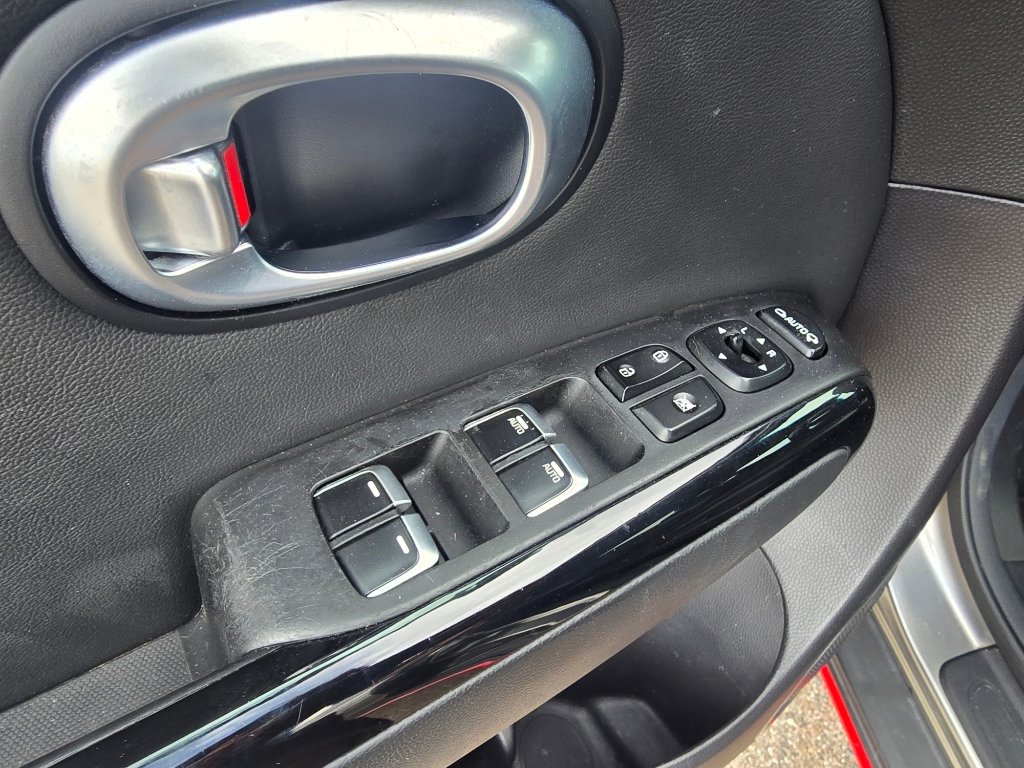 Used 2018 Kia Soul ! w/ Tech Package image 27