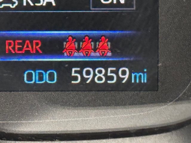 Used 2022 Toyota Corolla Cross LE image 17