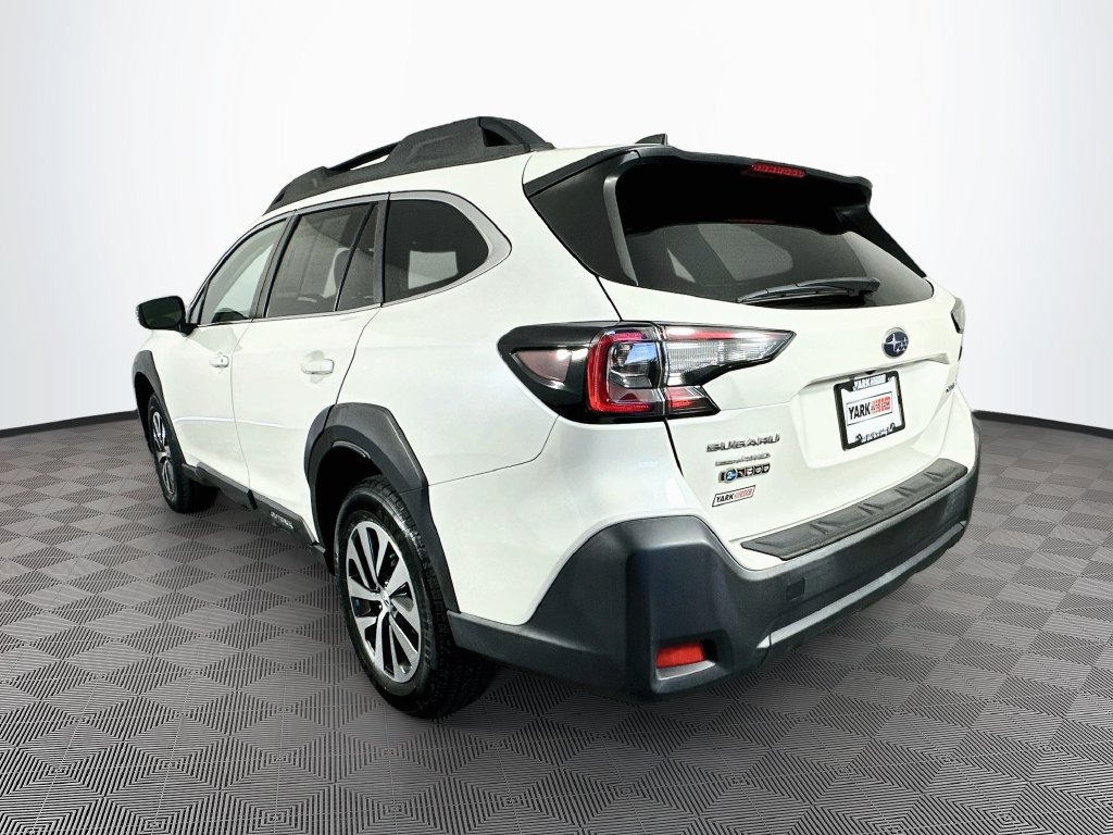 Certified 2024 Subaru Outback Premium AWD/4WD image 7