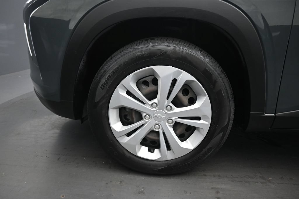 Used 2025 Chevrolet Trax LS FWD image 42