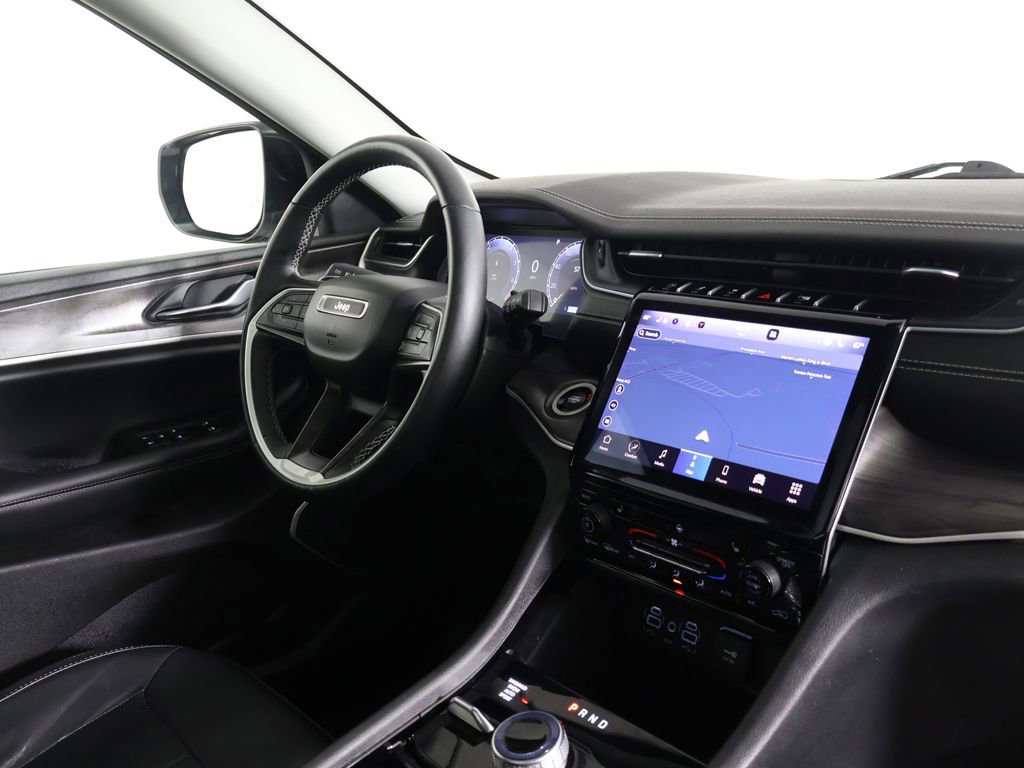 Used 2022 Jeep Grand Cherokee L Limited AWD/4WD image 29