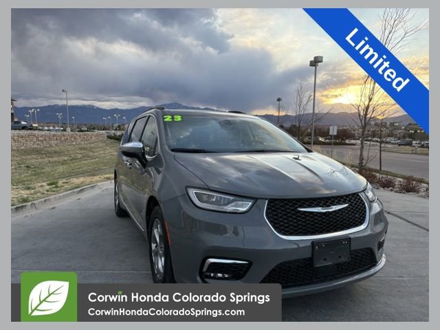 Used 2023 Chrysler Pacifica Limited