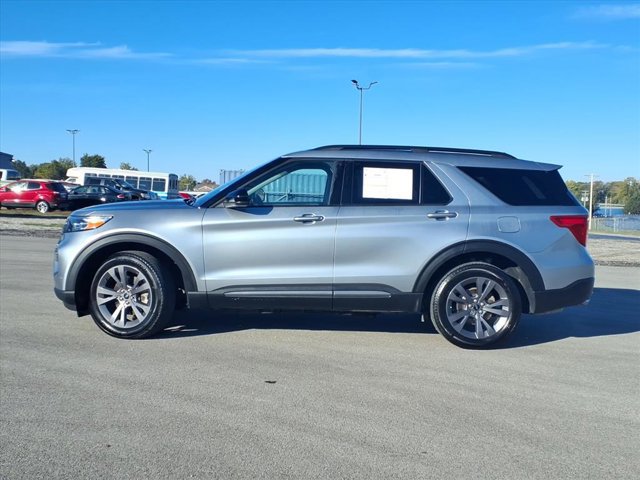 Certified 2023 Ford Explorer XLT w/ Equipment Group 202A image 2